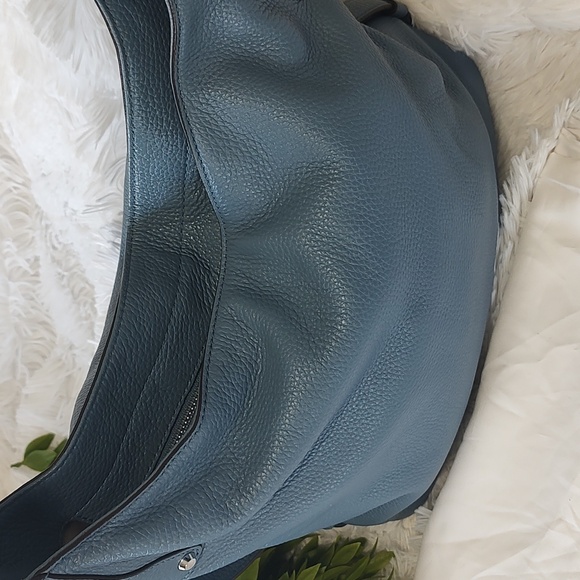 EUC Michael Kors Hobo Bag - Picture 6 of 9